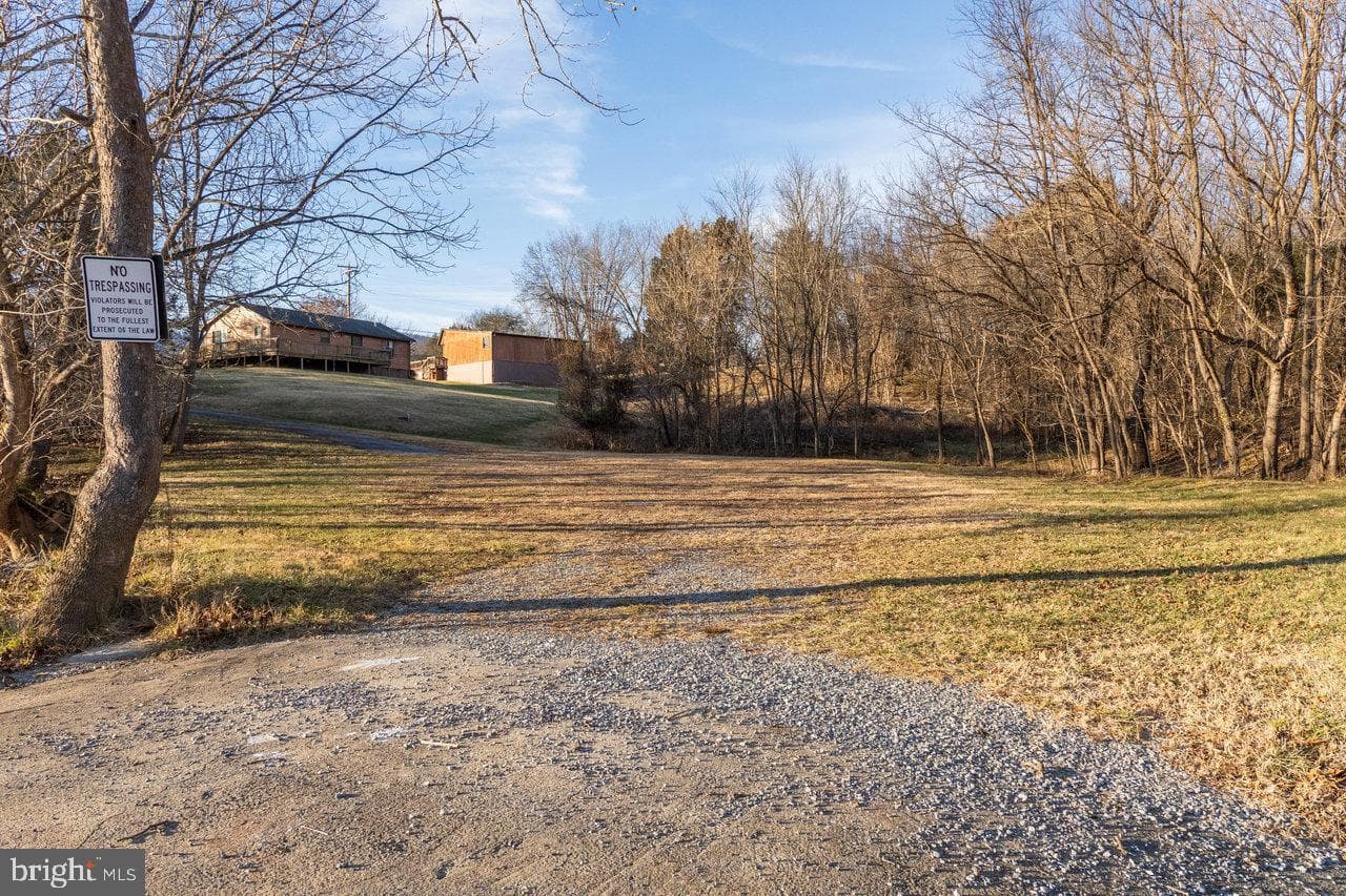 987 Riverside Drive photo 94
