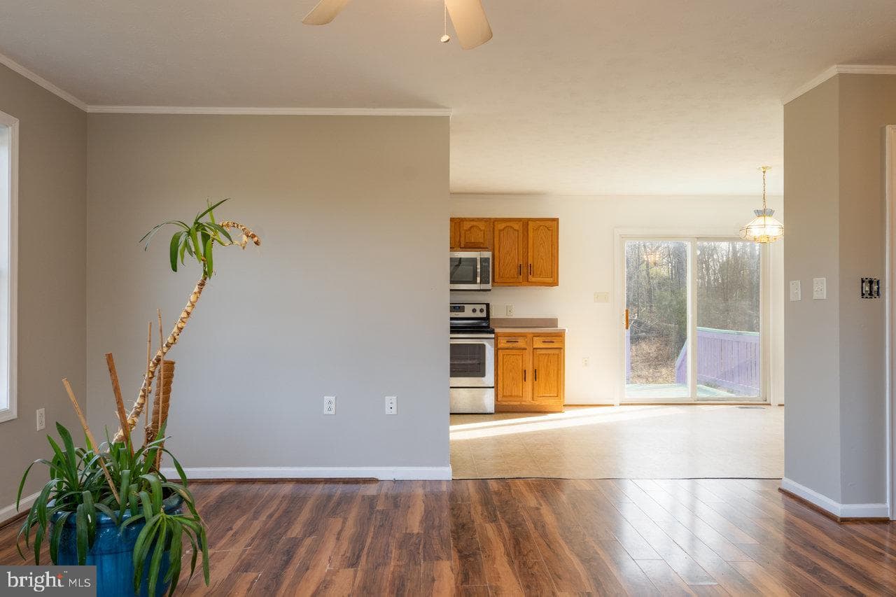 145 Hickory Drive photo 8