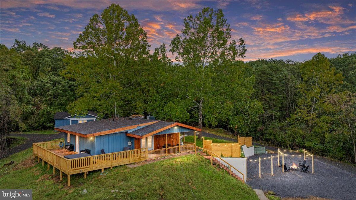 319 Lake Drive