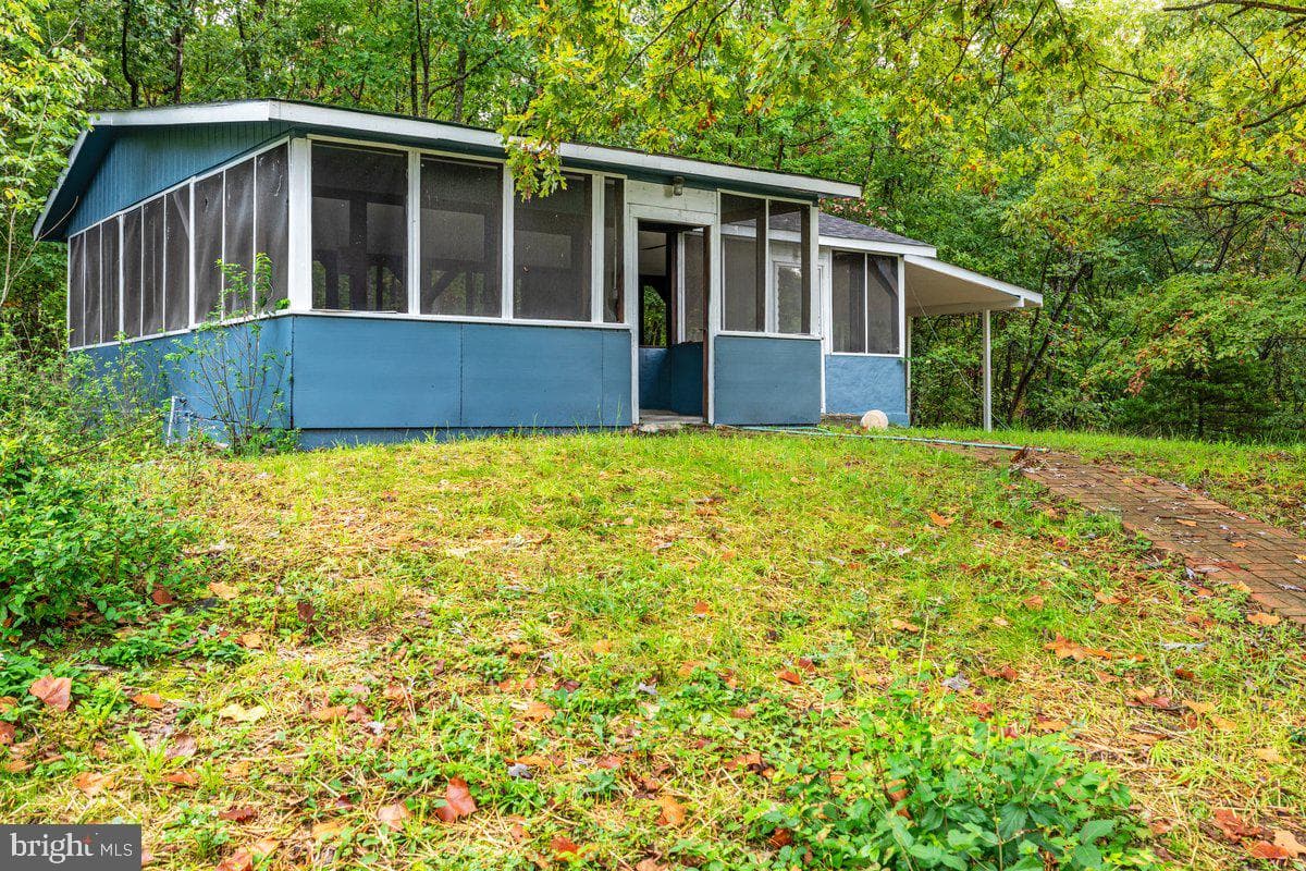 319 Lake Drive photo 26