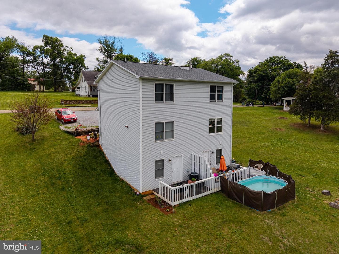 117 Warren Avenue photo 3