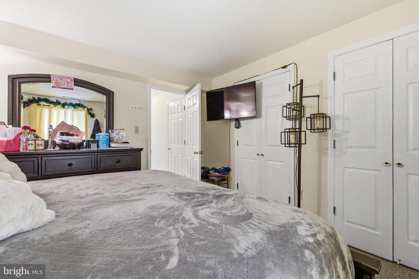 117 Warren Avenue photo 30