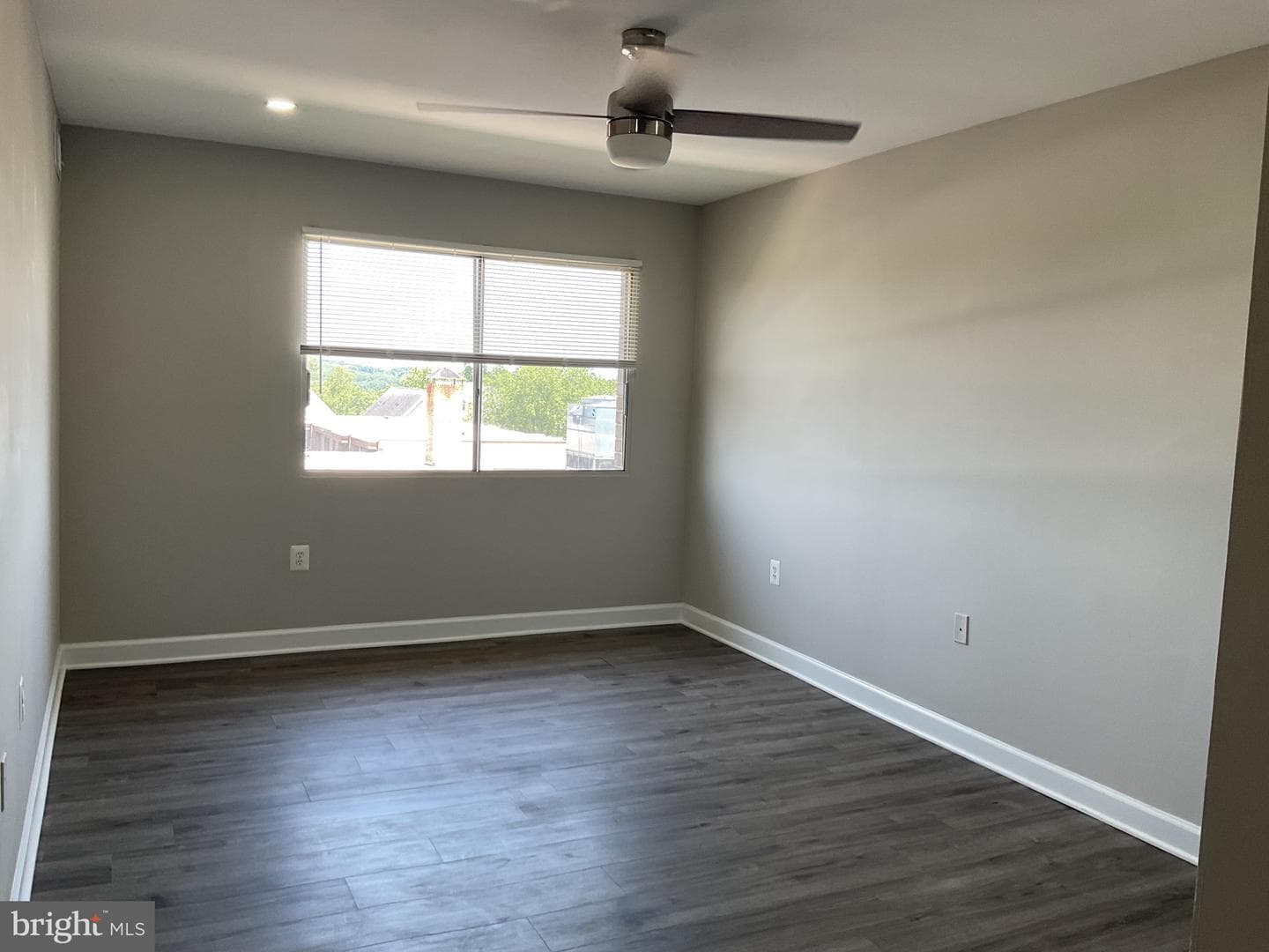 1602 Renate Dr # 303 photo 82