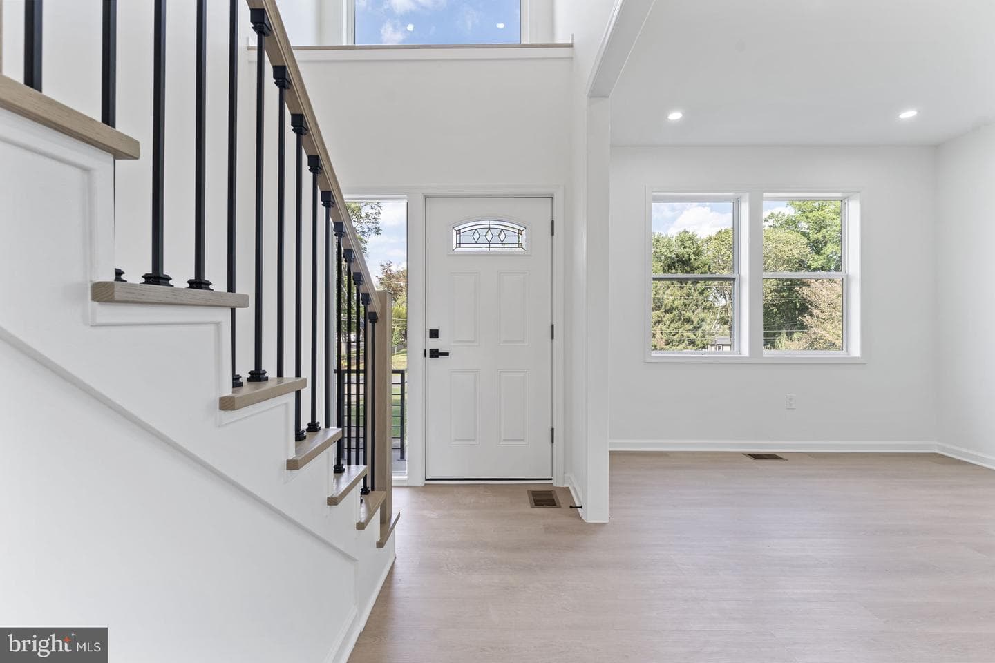 8111 Oak Street photo 22
