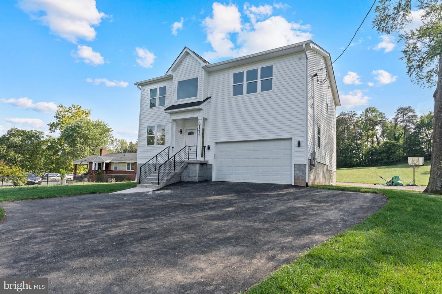 8111 Oak Street photo 4
