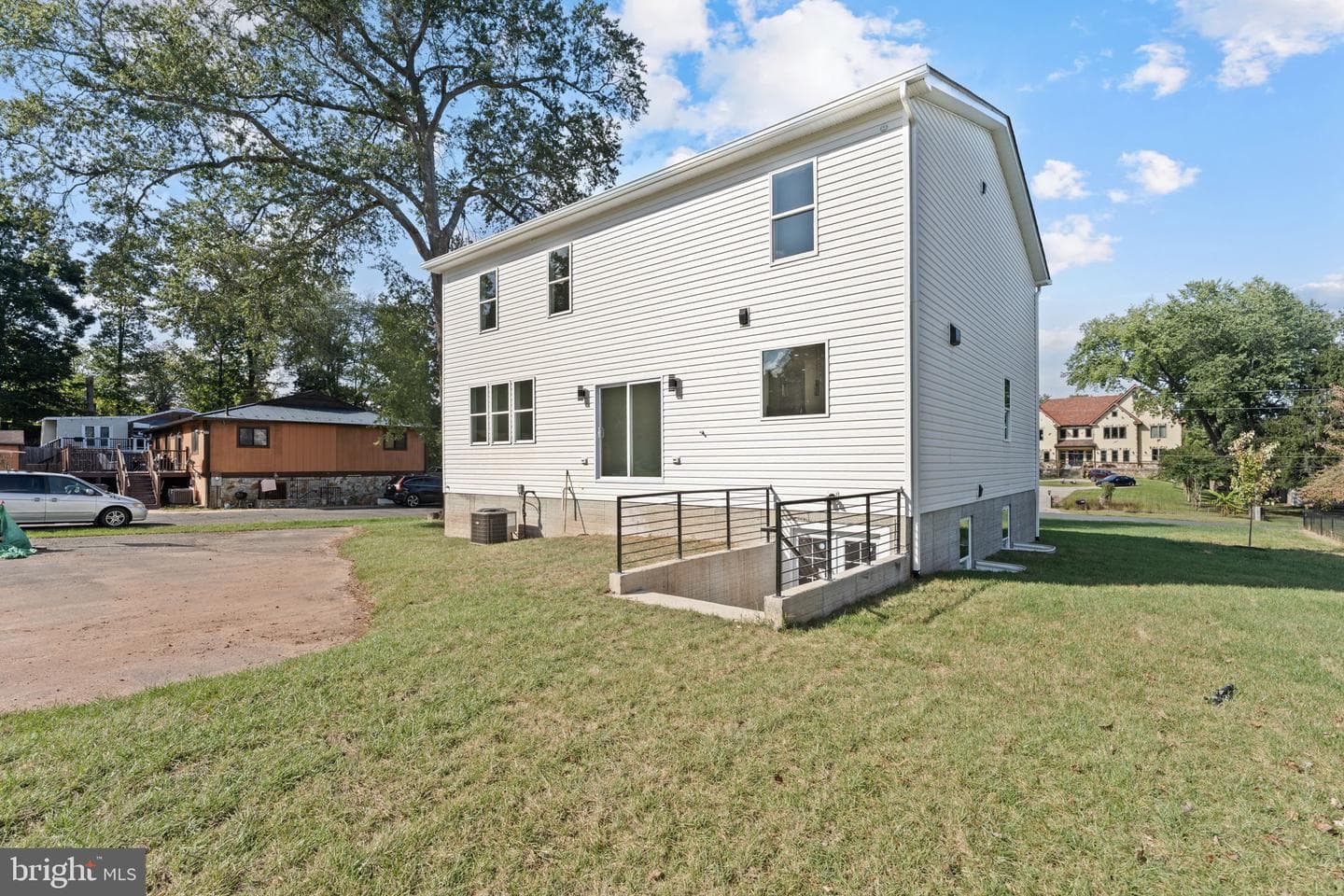 8111 Oak Street photo 52