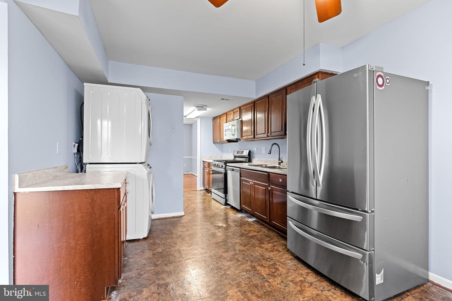 3537 Cranmer Mews photo 39