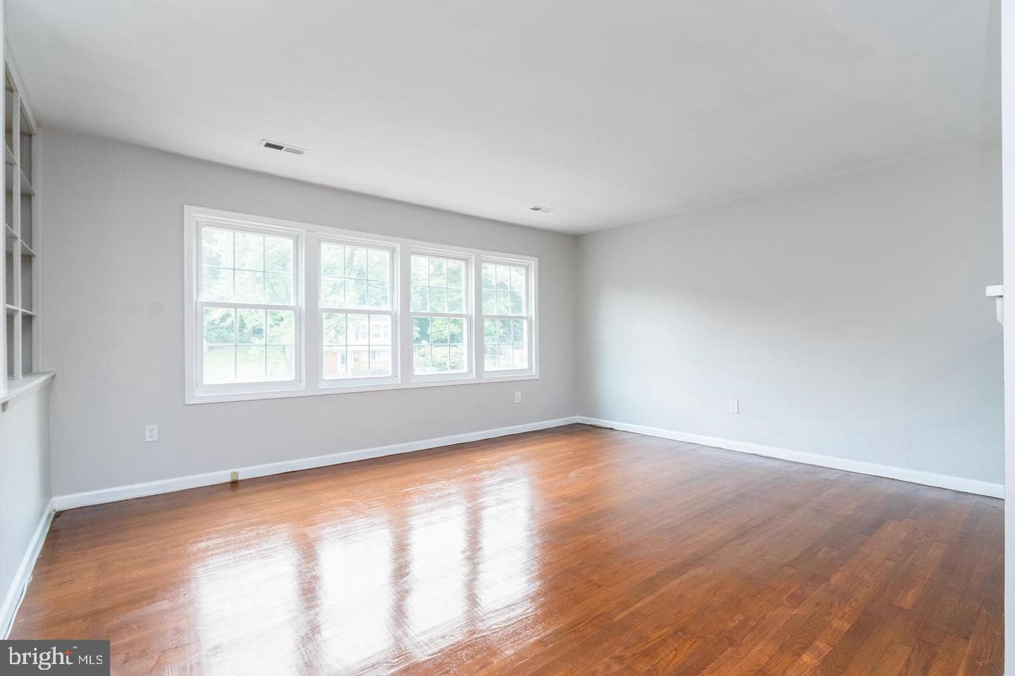 3206 Burbank Lane photo 8