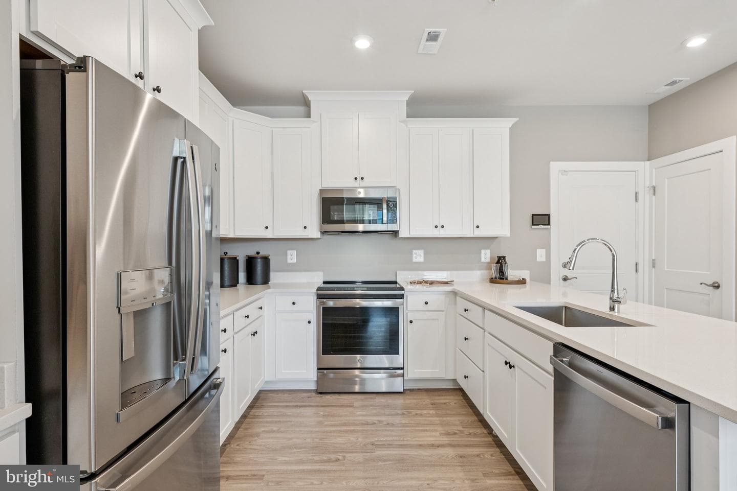 13723 Cobble Loop photo 9