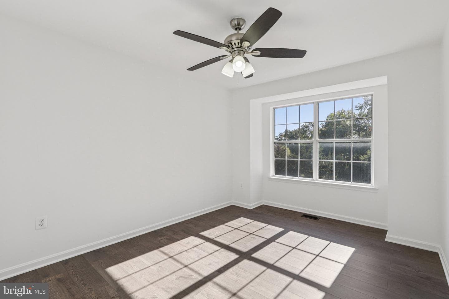 5154 Meeting Place photo 20
