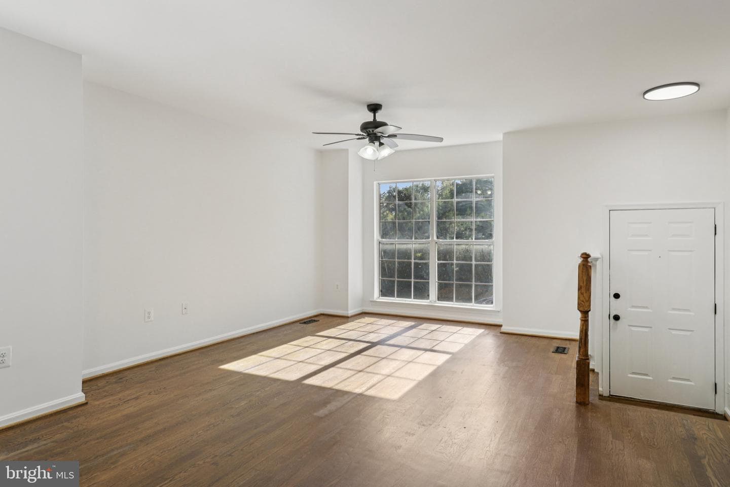 5154 Meeting Place photo 3