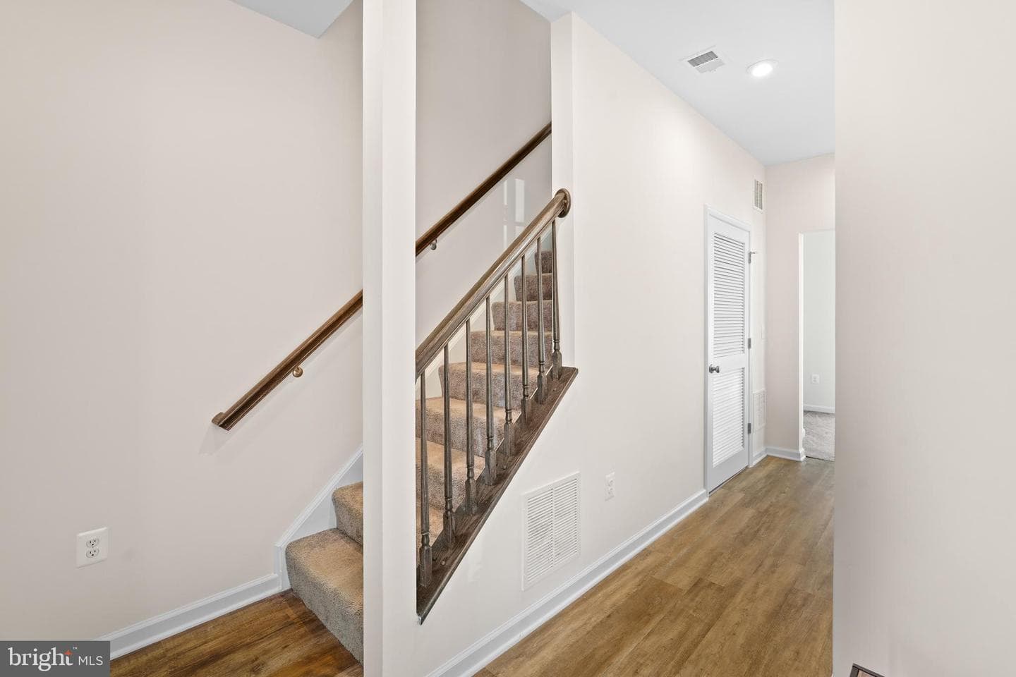 8261 Knight Station Way photo 4