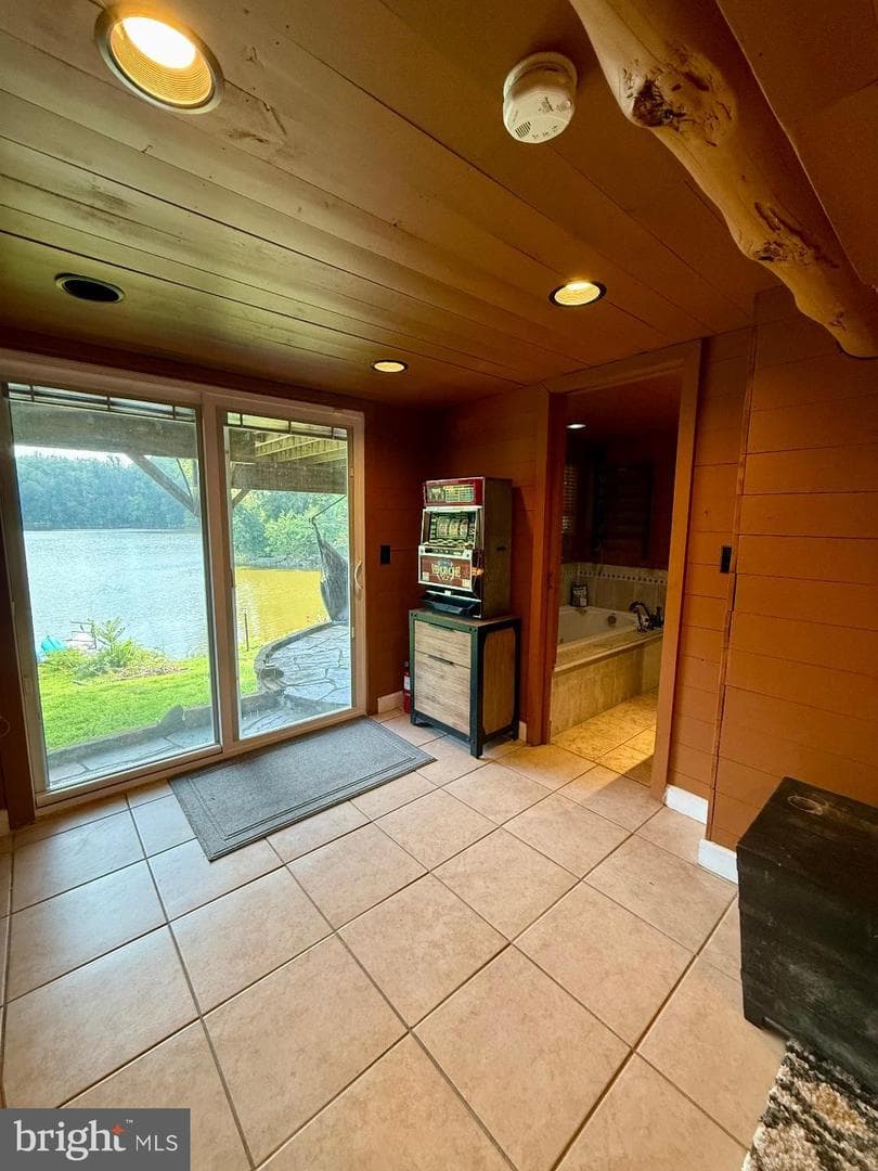 8389 Highview Street photo 14