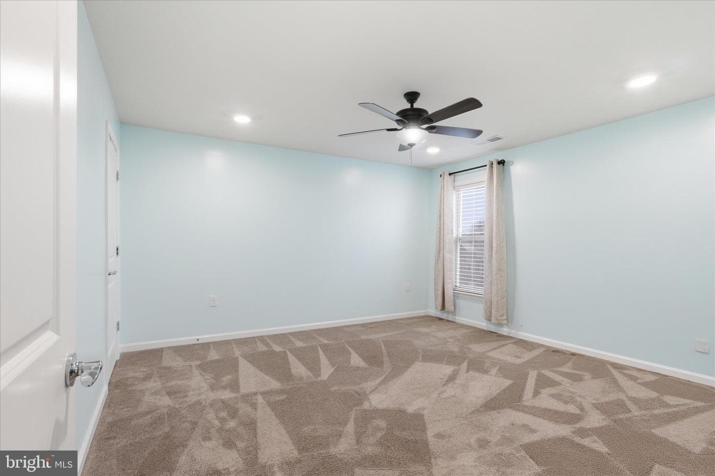 6594 Petunia Terrace photo 30