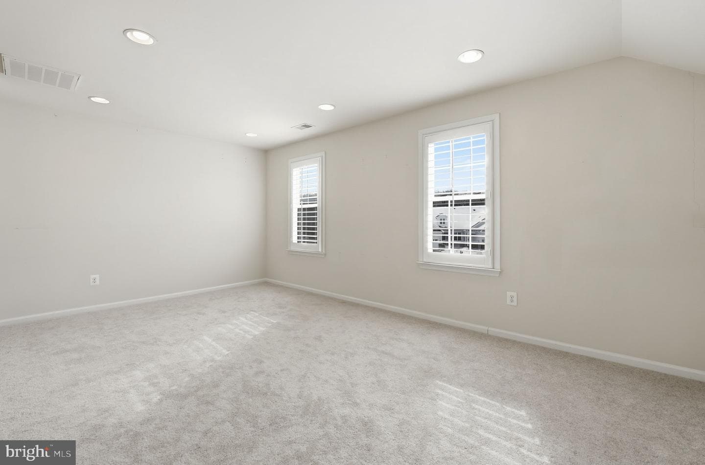 6595 Alderwood Way photo 32