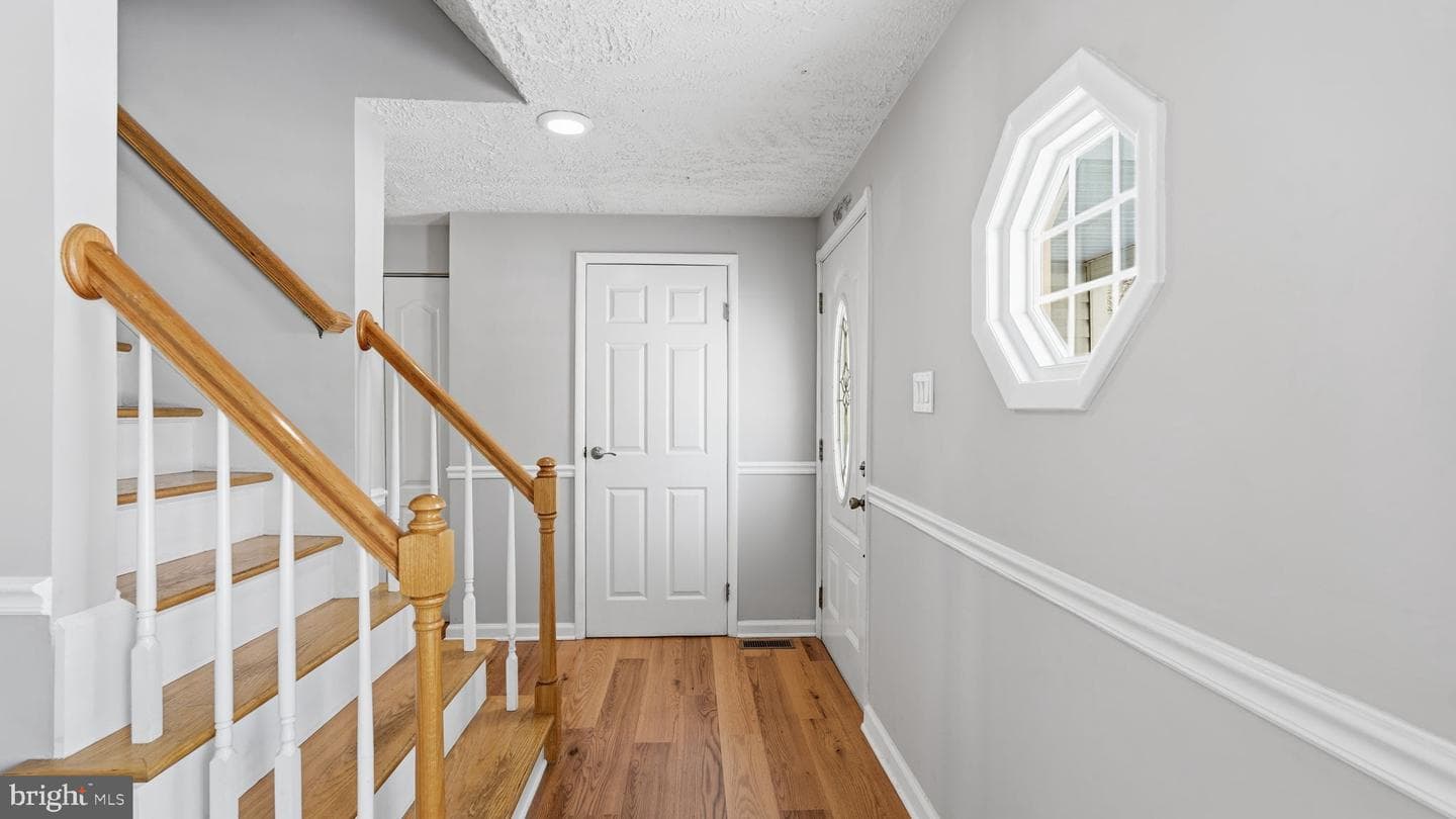 16041 Macedonia Drive photo 3