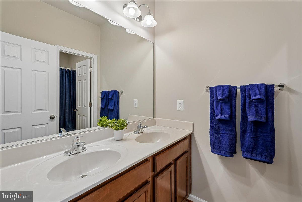 12268 Sedge Street photo 25