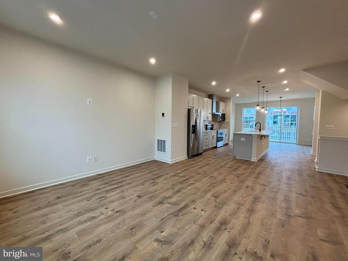 17966 Alicia Avenue photo 11
