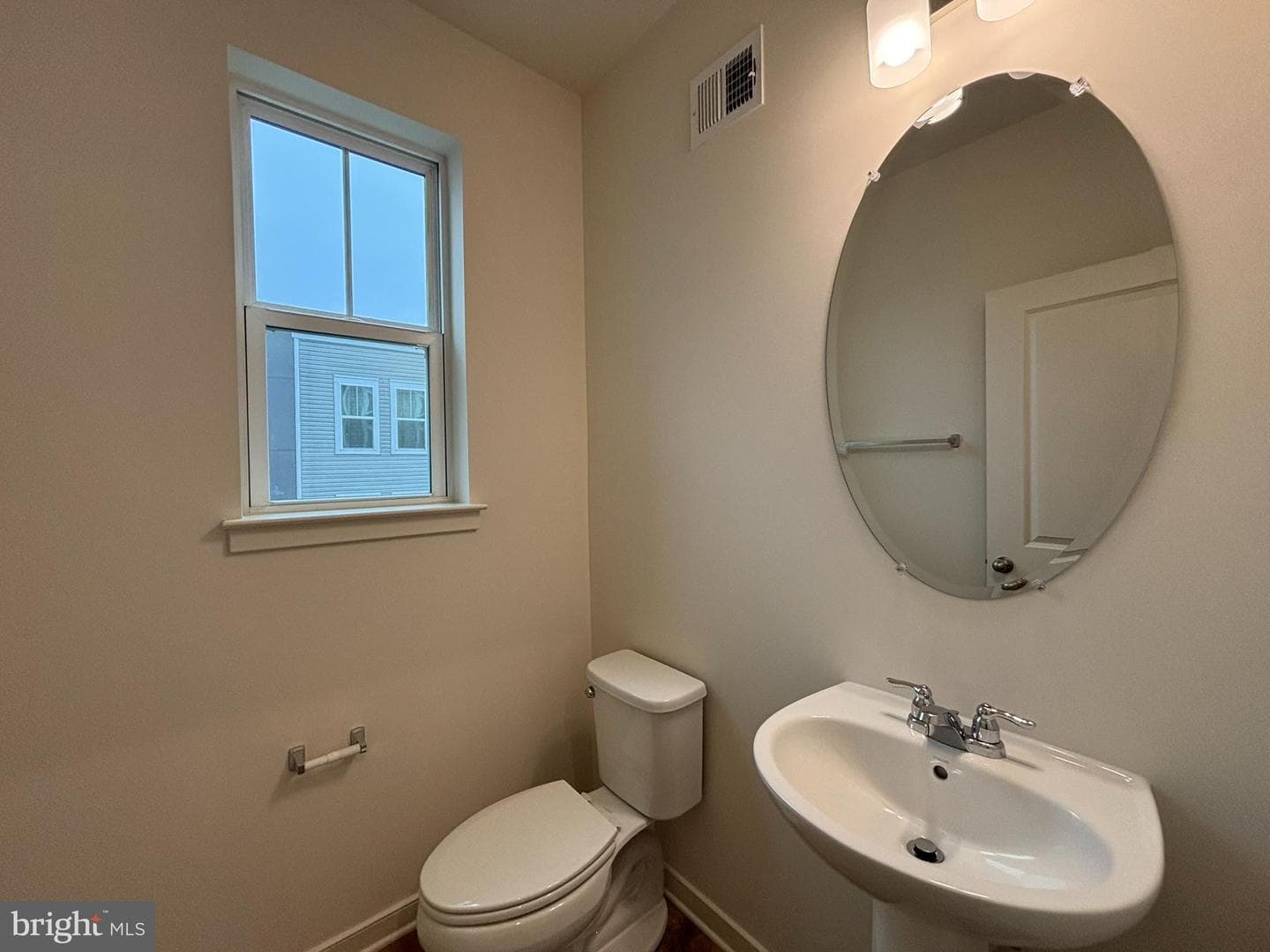 17966 Alicia Avenue photo 12