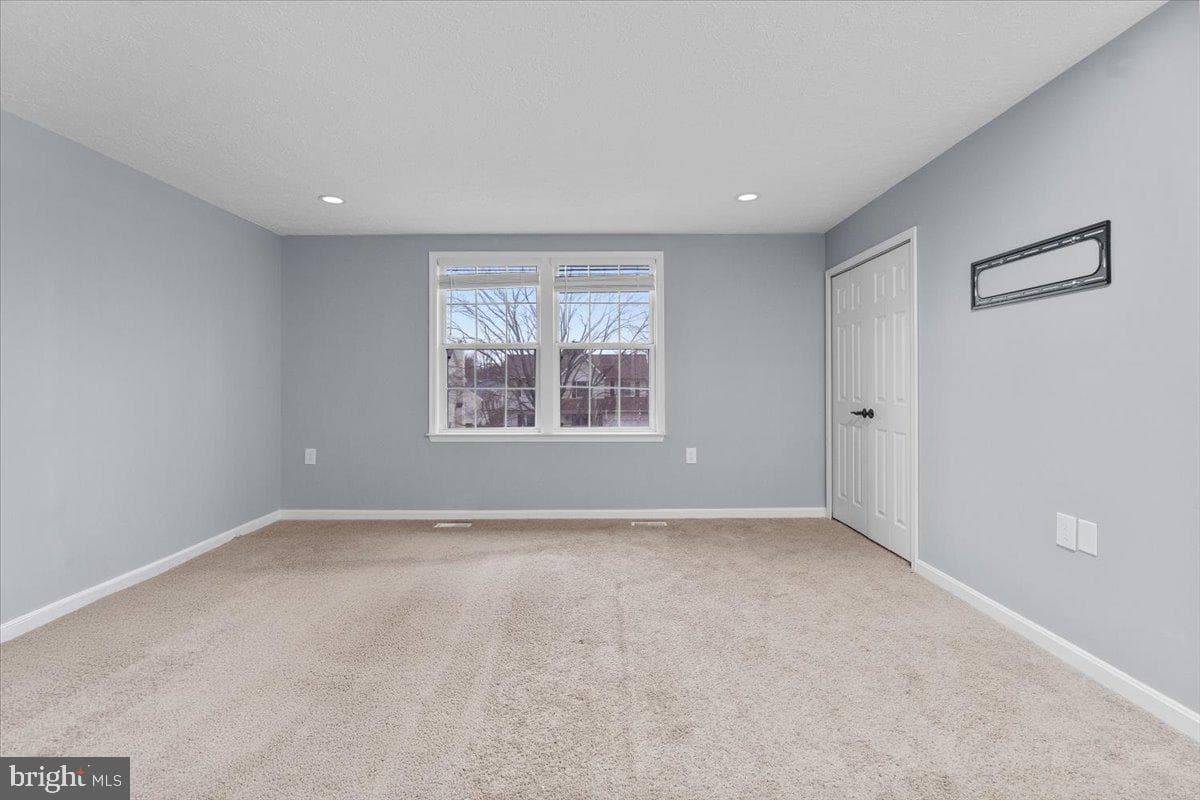 10415 Labrador Loop photo 41