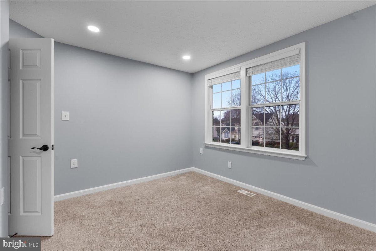 10415 Labrador Loop photo 49