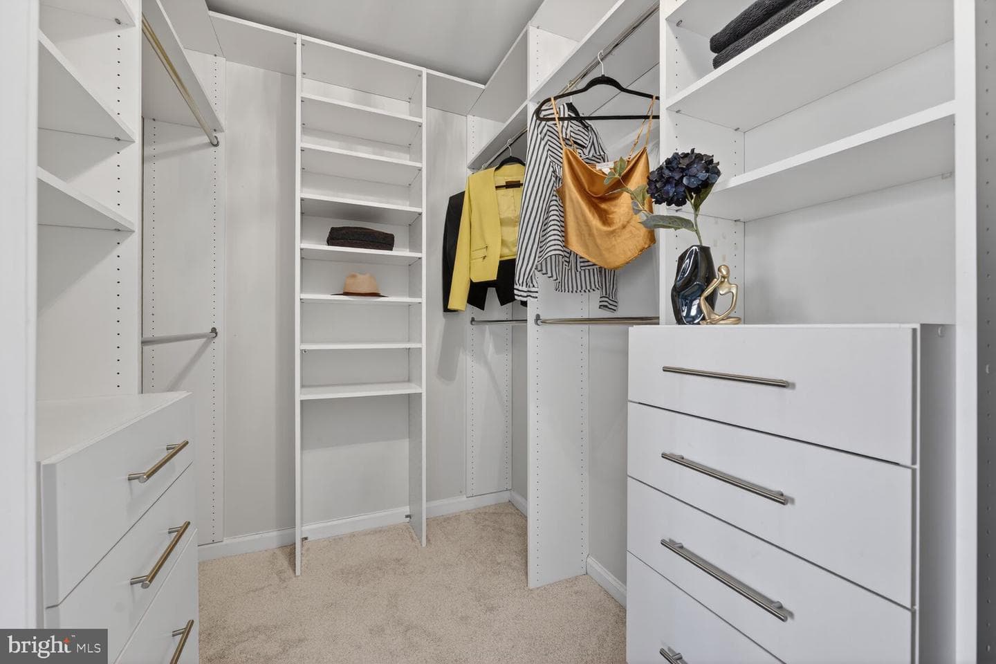 1252 Corbett Place photo 36