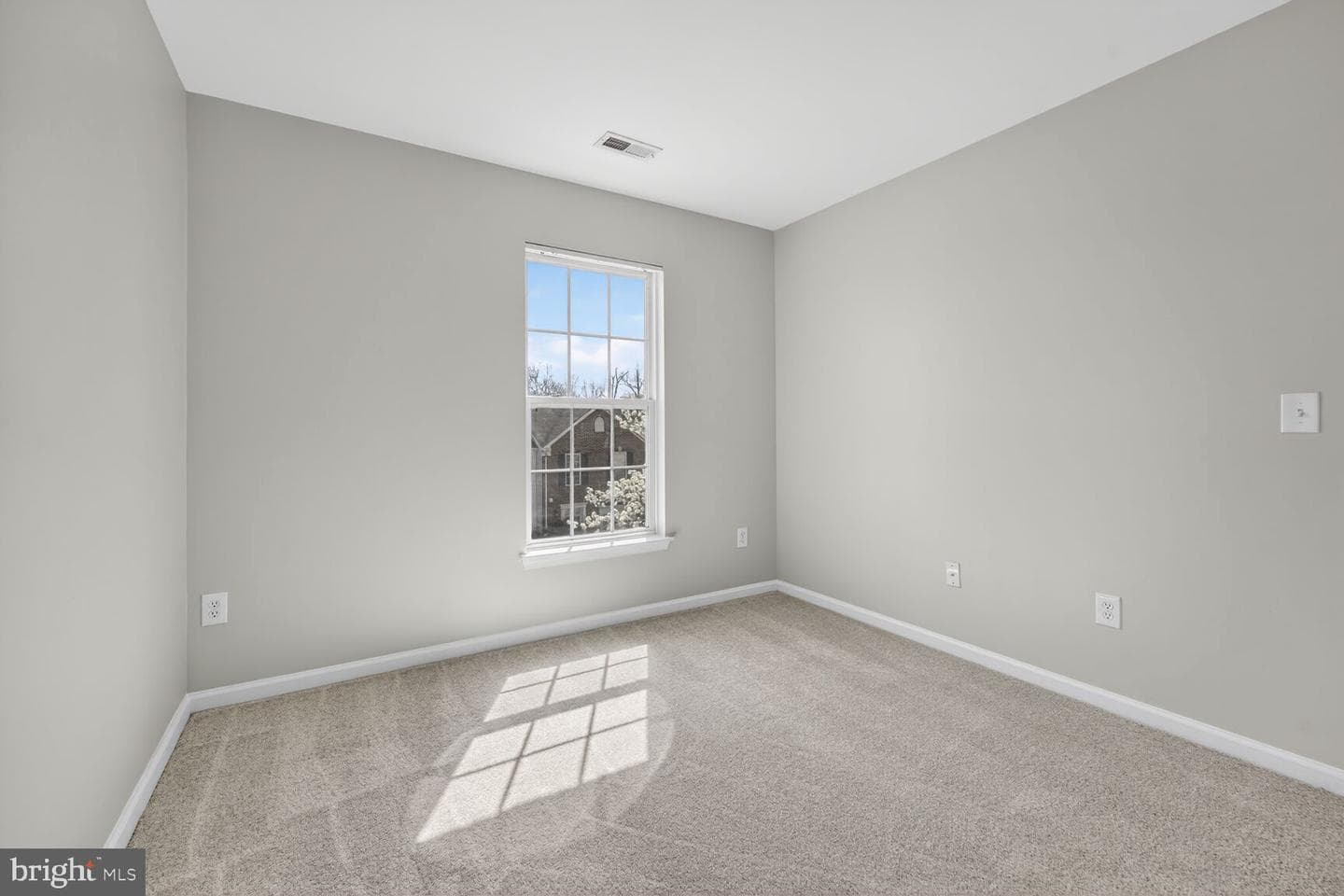 1252 Corbett Place photo 45