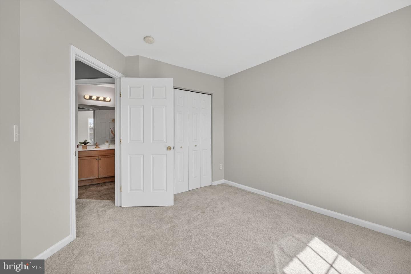 1252 Corbett Place photo 47