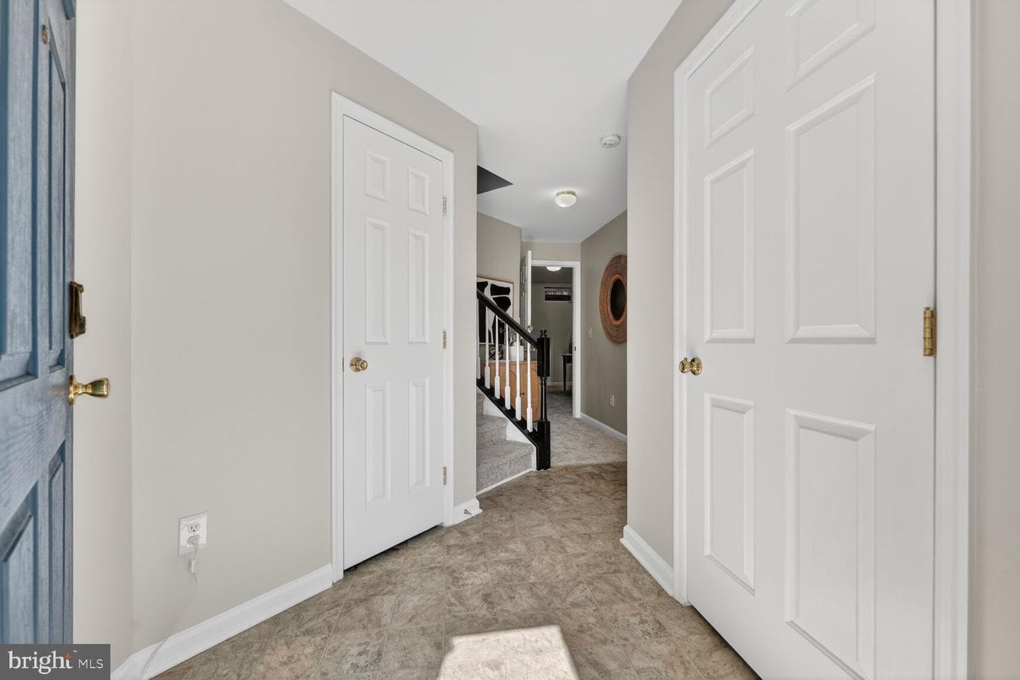 1252 Corbett Place photo 8