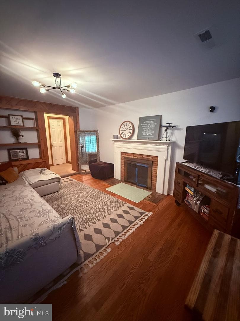 18318 Sharon Road photo 4