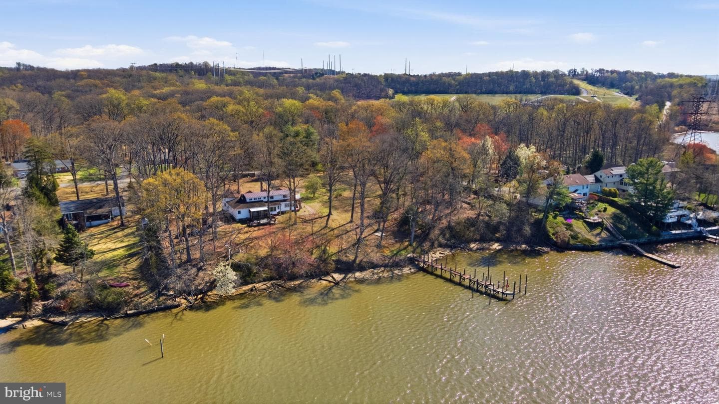 18330 Possum Point Road photo 3