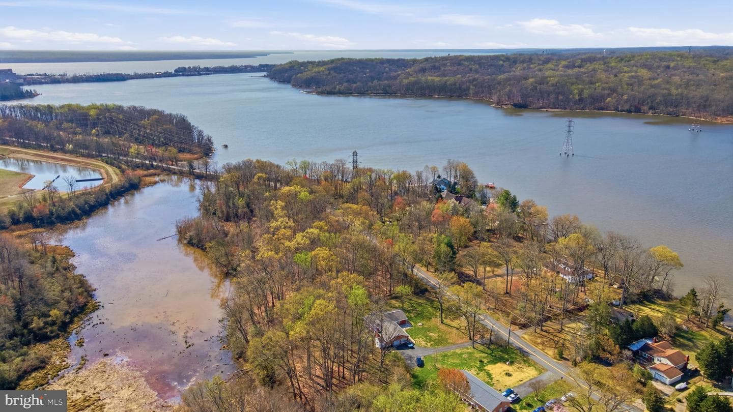 18330 Possum Point Road photo 5