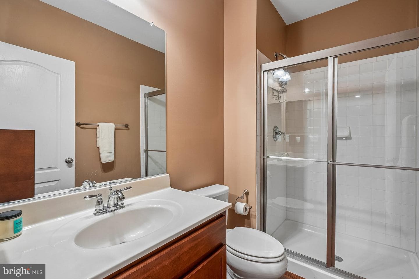 8716 Raleigh Mews photo 34