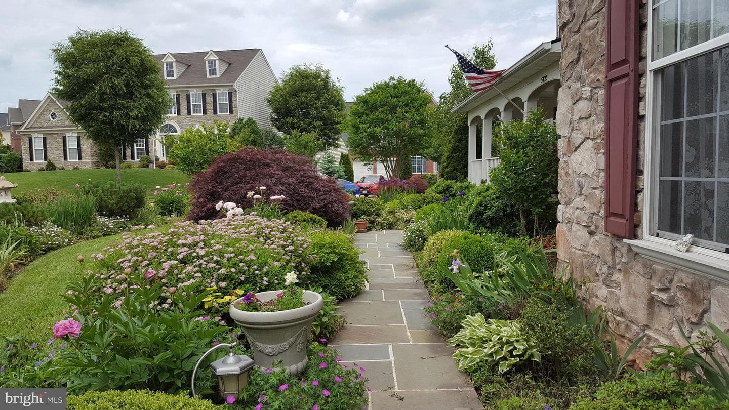 5725 Caribbean Court photo 4