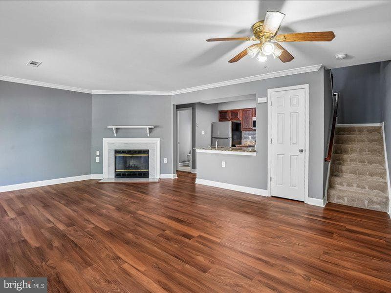 12123 Salemtown Drive photo 2