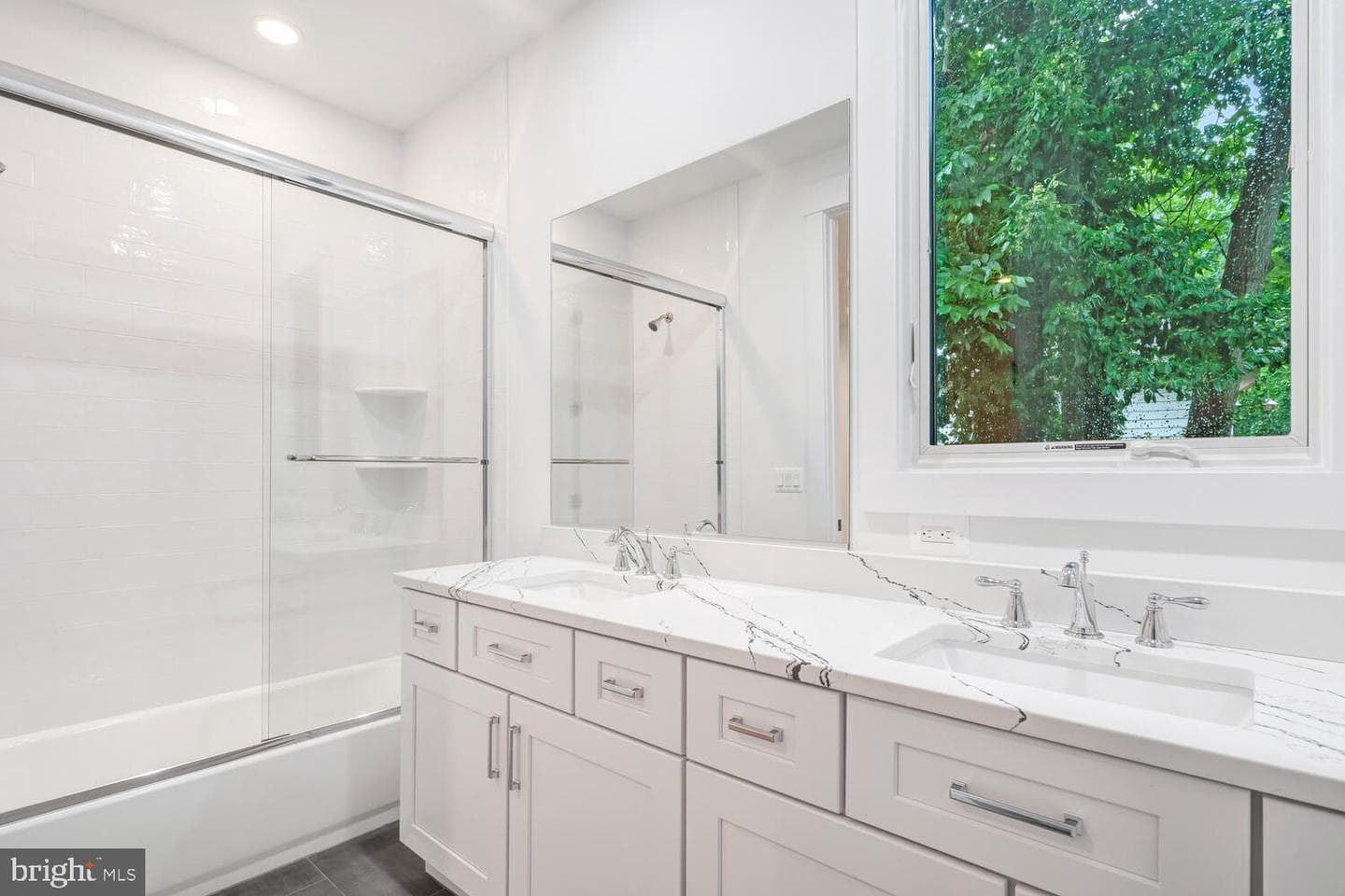 13711 Joyce Road photo 18