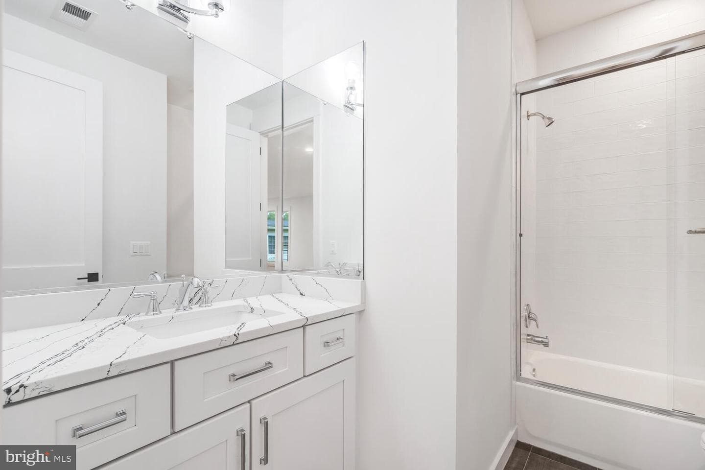13711 Joyce Road photo 30