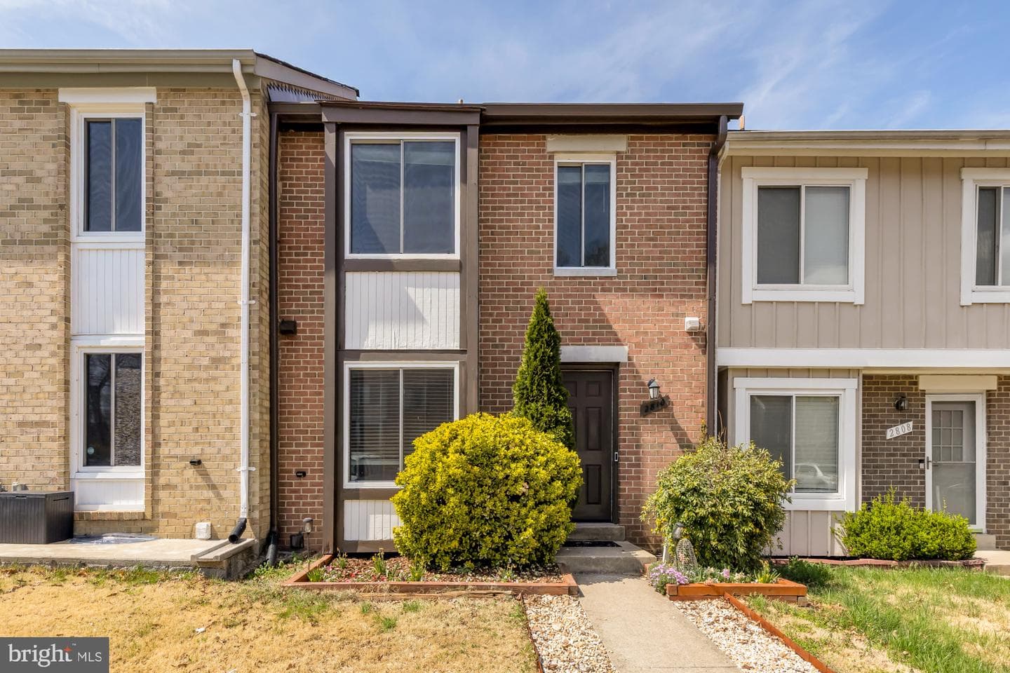 2810 Cambridge Drive photo 3