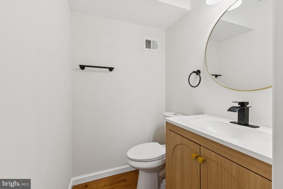 4008 Buckingham Court photo 10