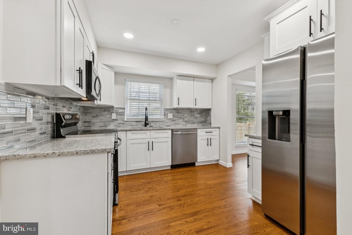 4008 Buckingham Court photo 4