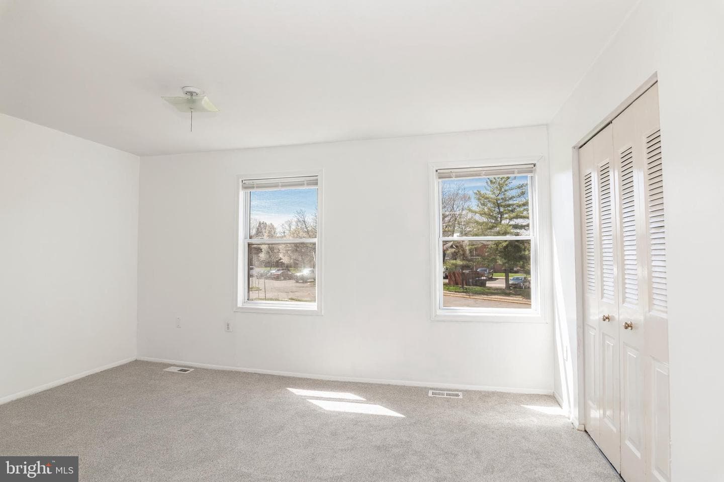 10722 Meadow Grove Court photo 13
