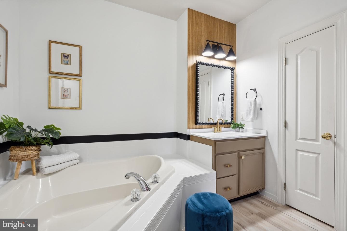 15776 Cool Spring Drive photo 32
