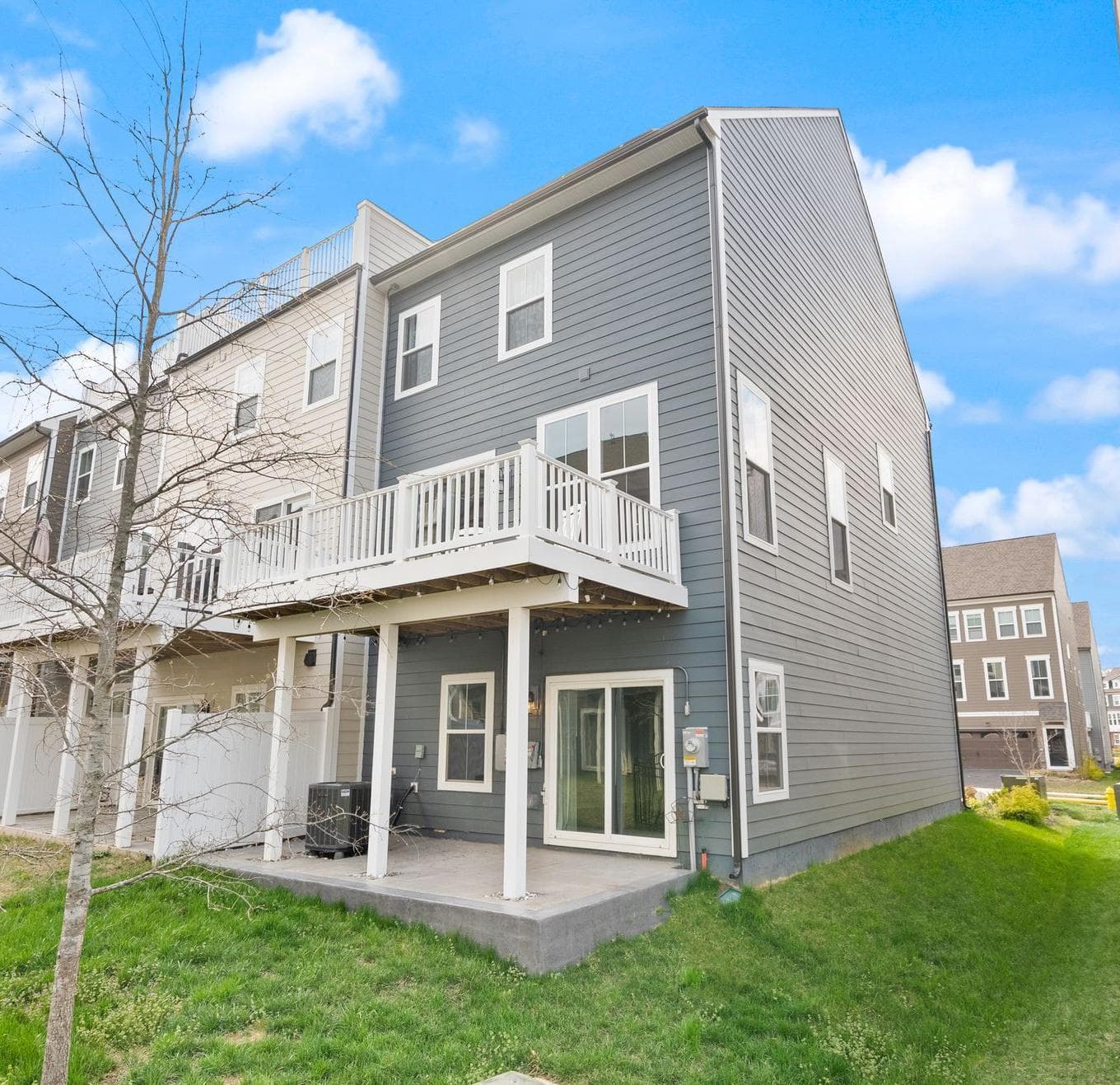 1719 Beech Leaf Street photo 3