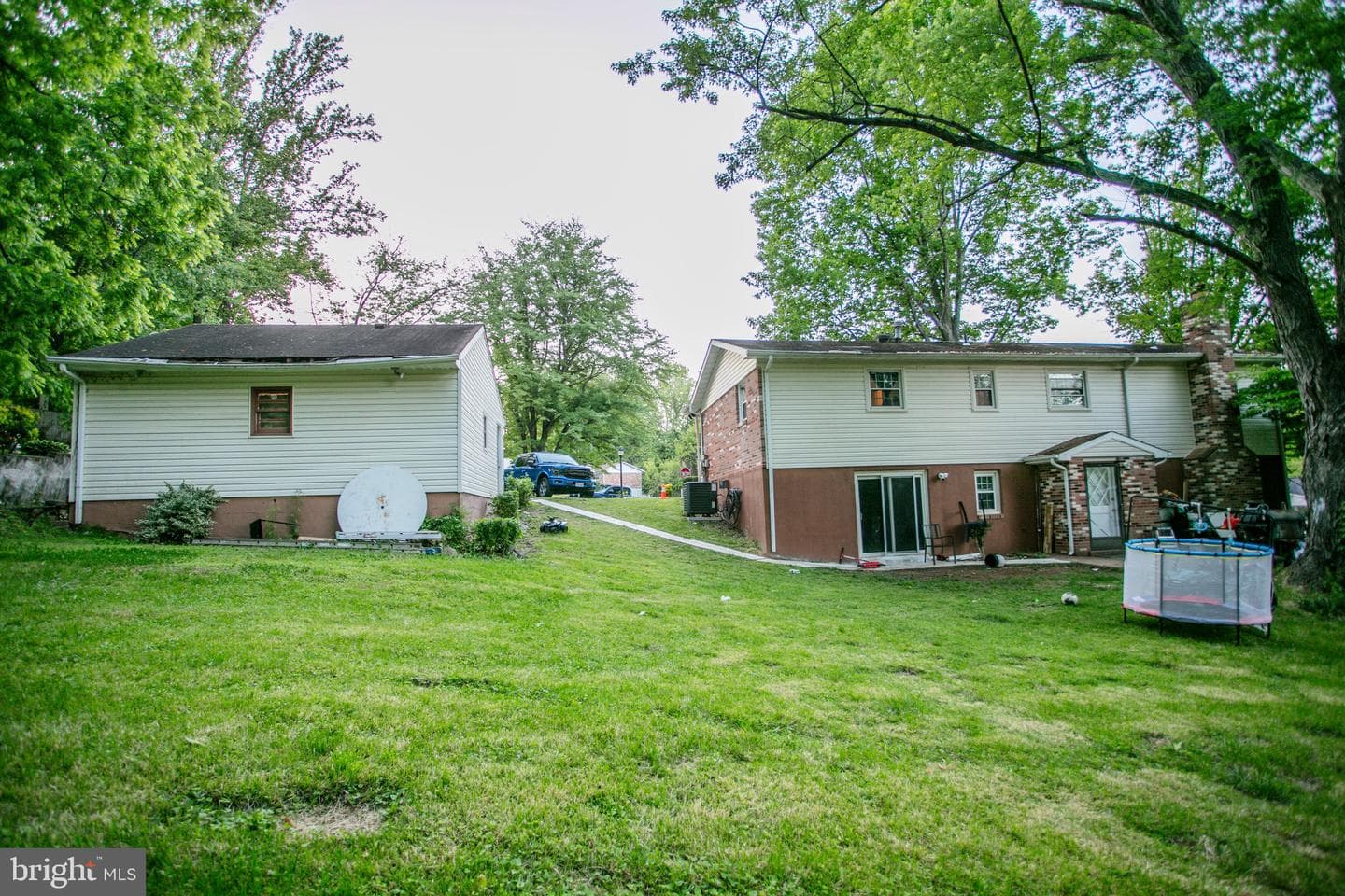 14810 Edgewater Drive photo 21