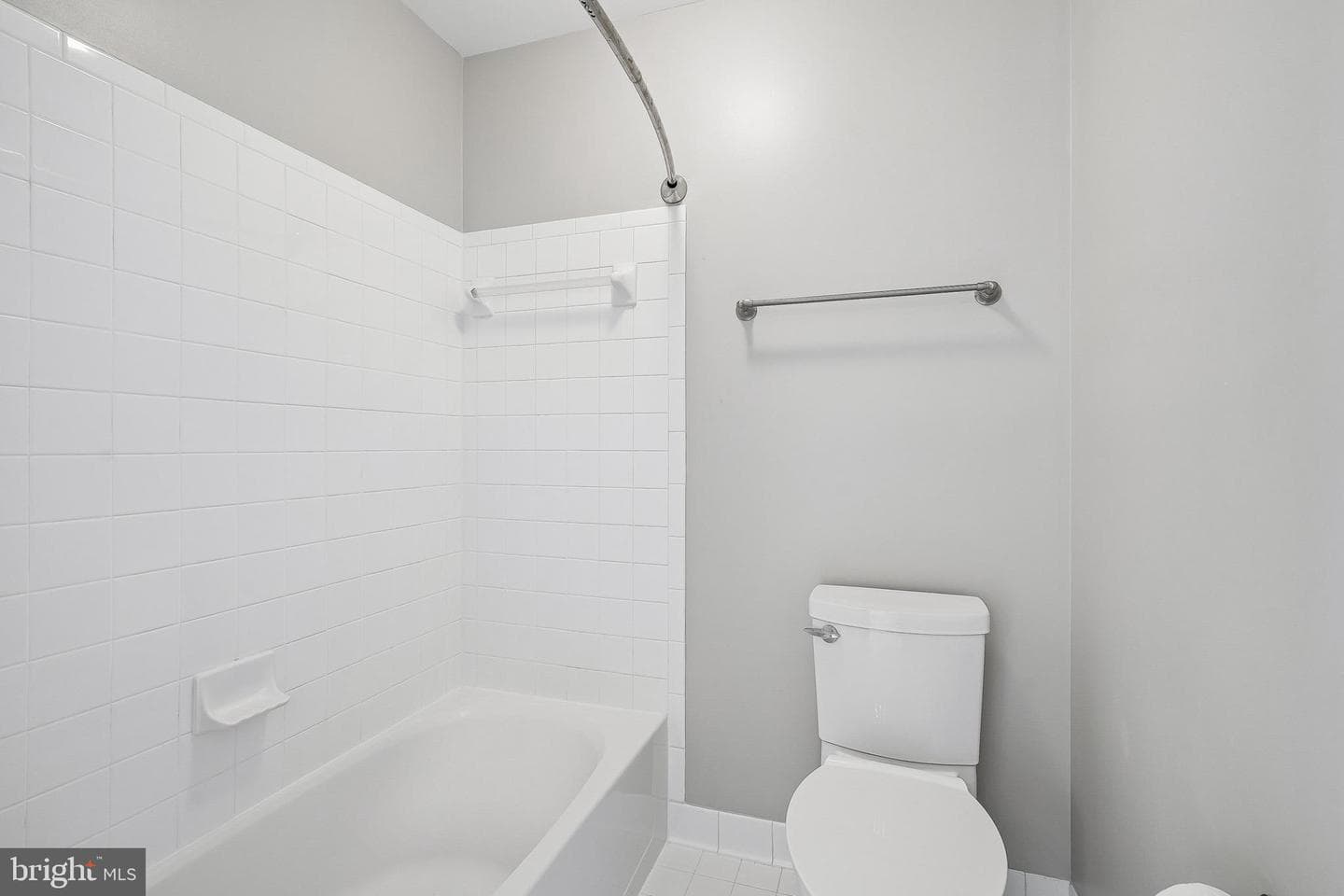13754 Fleet St photo 32