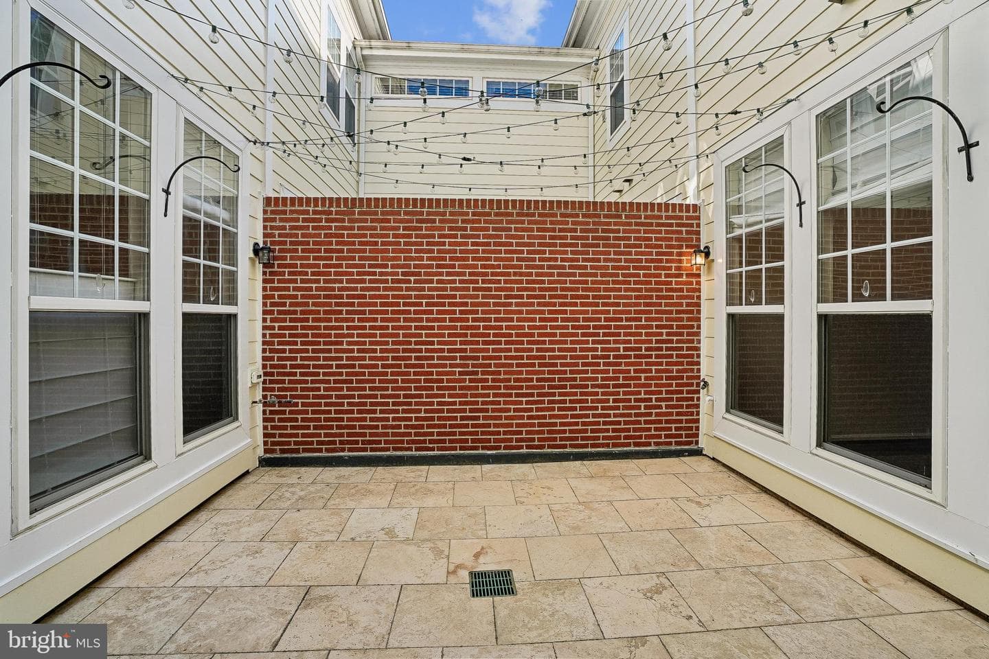 13754 Fleet St photo 35