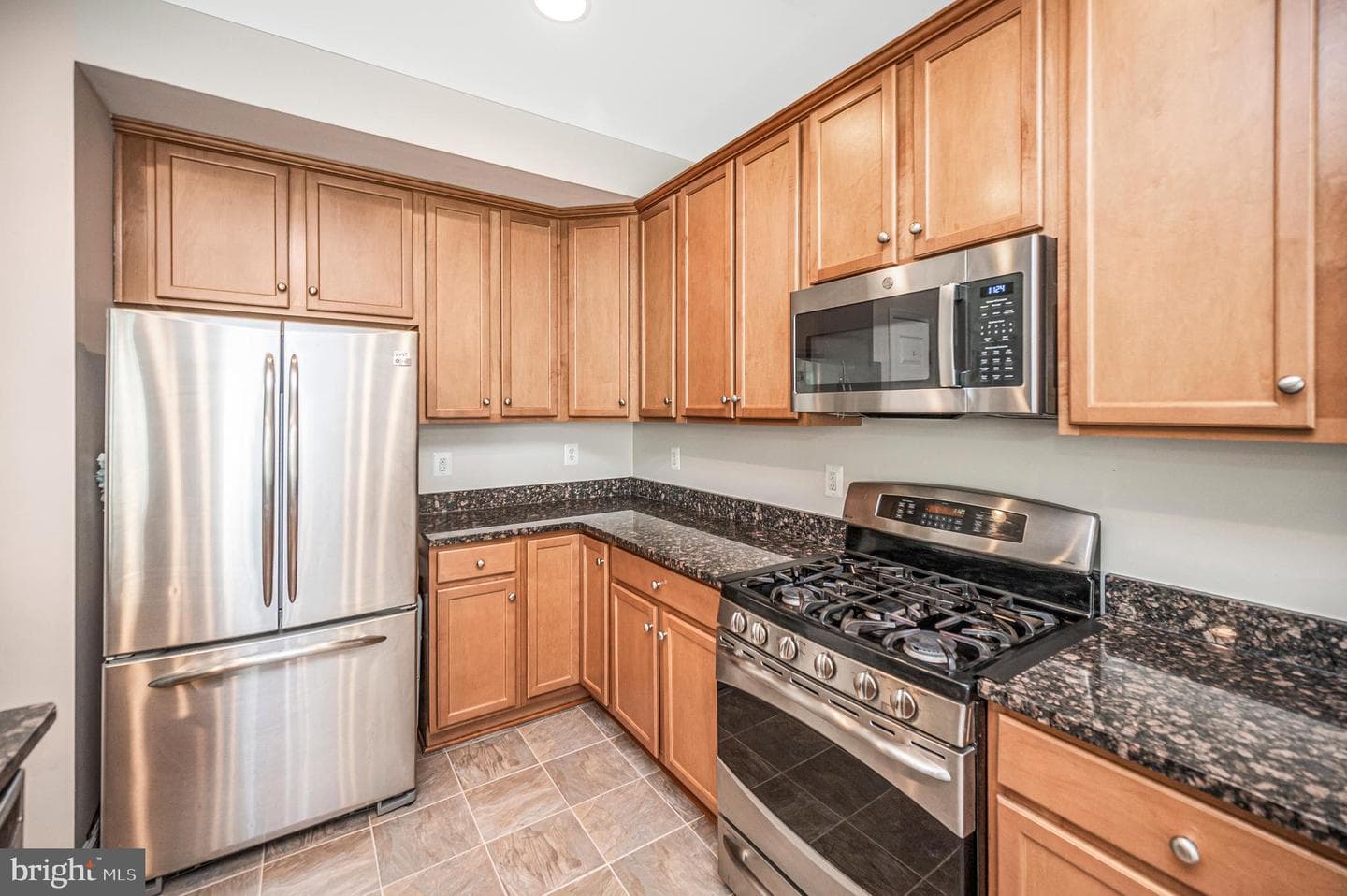 15057 Leicestershire Street photo 11