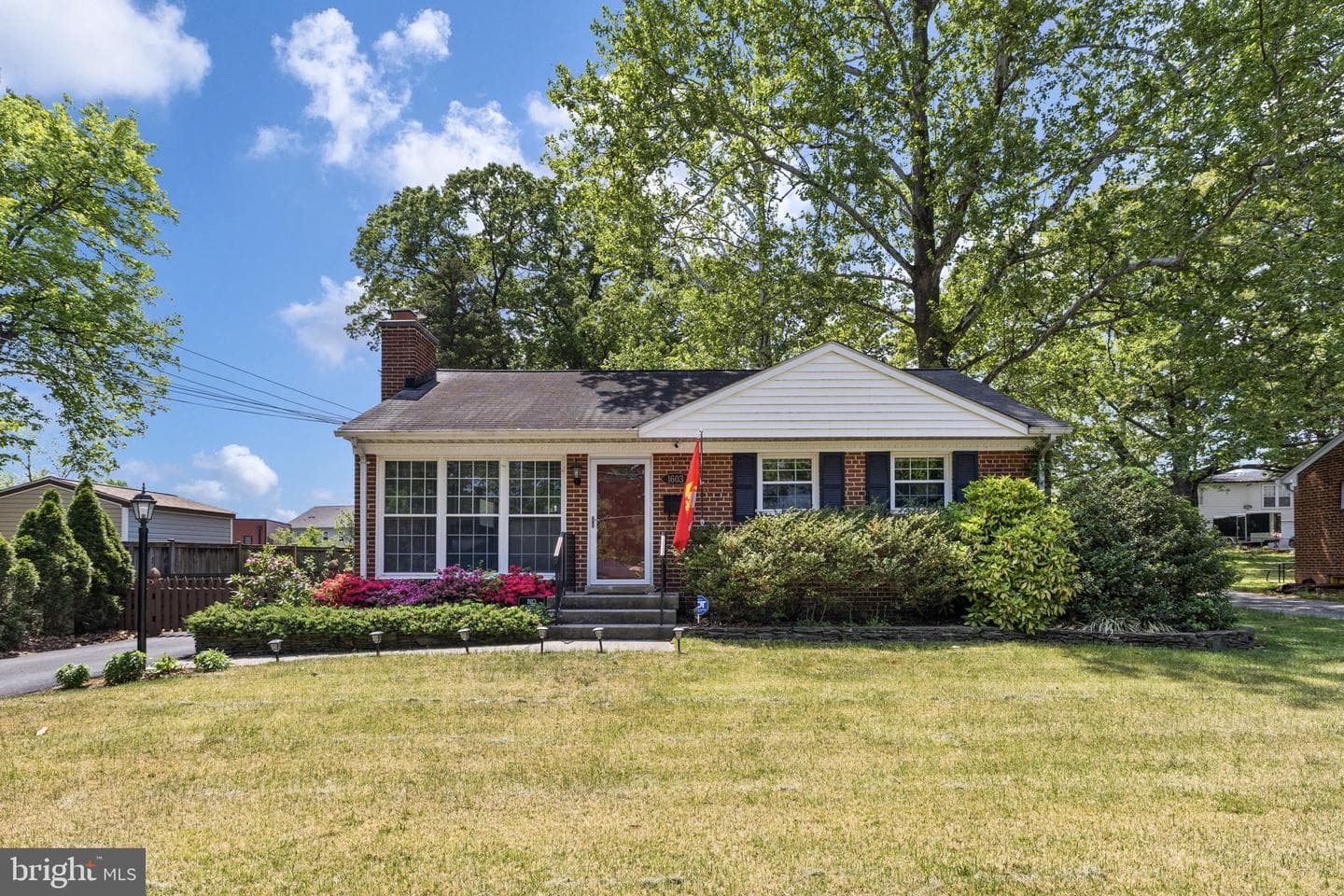 1603 Woodside Drive photo 3