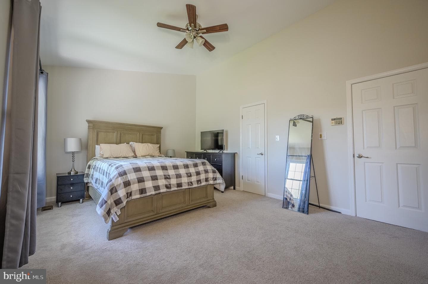 14719 Stratford Drive photo 17