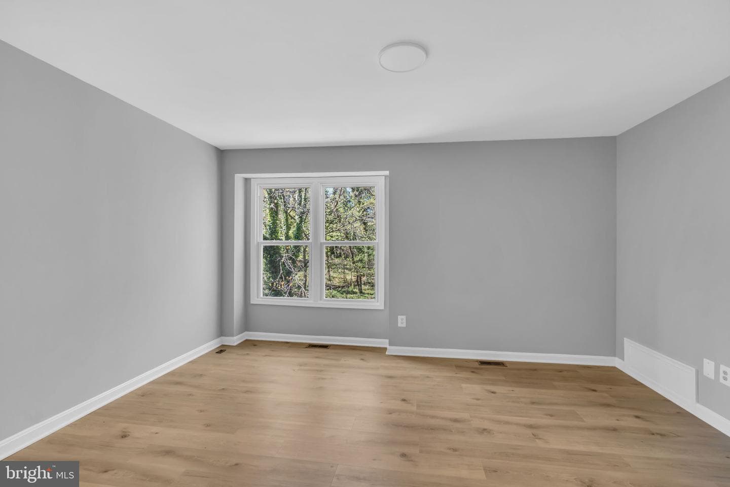 1700 Wigglesworth Way photo 24